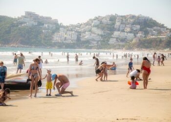 Turismo sin “todo incluido” reactiva comercios en Ixtapa durante puente del Día del Trabajo: empresarios