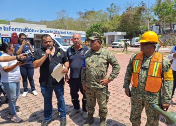 Participan más de mil 400 personas en simulacro de evacuación en Zihuatanejo