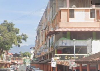 Denuncian médicos y habitantes del edificio Alameda doble cobro de agua por parte de CAPAZ