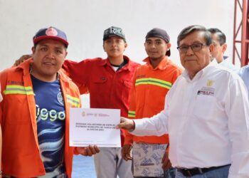 Se fortalece el combate de incendios forestales en Taxco con la entrega de herramientas a núcleos agrarios