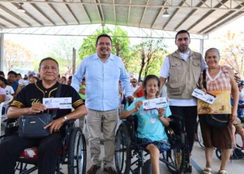 Entregan tarjetas de la Pensión para Personas con Discapacidad en Iguala