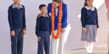 Encabeza Evelyn Salgado homenaje al lábaro patrio en la escuela primaria “Quetzalcóatl” de Chilpancingo 