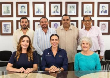 NUEVO PRESIDENTE DE LA CRUZ ROJA ZIHUATANEJO Y EQUIPO SE REUNEN CON ALCADESA DE ZIHUATANEJO