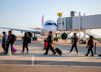 Amplían su conectividad aérea Acapulco y Zihuatanejo con nuevos vuelos de Volaris