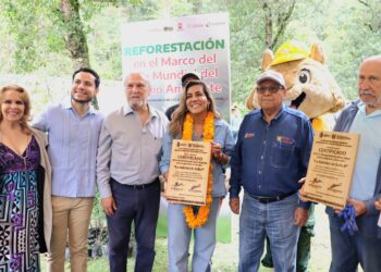 SEMAREN fortalece la conservación de la biodiversidad con la entrega de dos certificados de Áreas Destinadas Voluntariamente a la Conservación