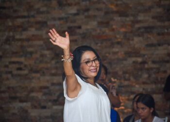 «EL PUEBLO PONE Y EL PUEBLO QUITA, NO EL ENCUESTÓLOGO»: ESTHELA DAMIÁN