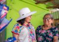 ESTHELA DAMIÁN TOCA PUERTA POR PUERTA EN LA COLONIA EMILIANO ZAPATA EN DEFENSA DE LA SOBERANÍA NACIONAL E INVITA A PARTICIPAR EN LA MAGNA ASAMBLEA DEL 4 DE JULIO EN ACAPULCO