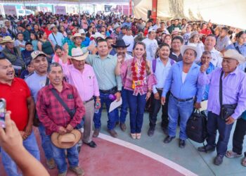 Evelyn Salgado entrega obras en Copanatoyac y Xalpatláhuac, destaca inversiones por más de 150 MDP