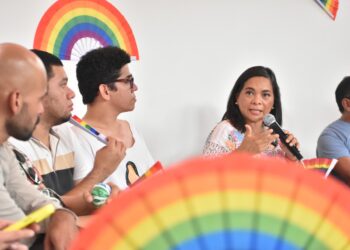 Sostiene Beatriz Mojica encuentro con integrantes de la comunidad LGBTTTIQ+ en Acapulco