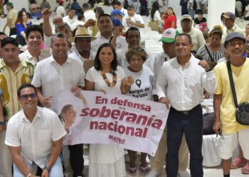 Cientos de prestadores y promotores turísticos cierran filas con Beatriz Mojica en Acapulco