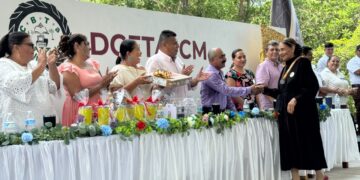 Graduacion José Francisco Suazo da nombre a generación del CBTA 177 y recibe reconocimiento por su apoyo a la educación en el municipio de La Unión