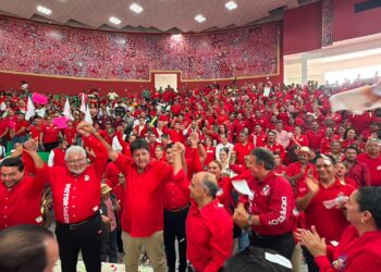 Toma protesta PRI a Defensores de México en Guerrero