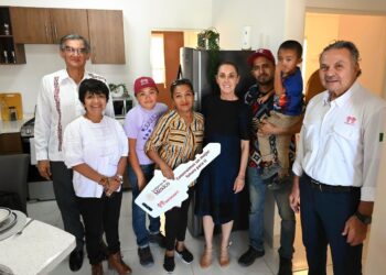 EL PROGRAMA DE VIVIENDA PARA EL BIENESTAR ES JUSTICIA, PORQUE POR EL BIEN DE TODOS PRIMERO LOS POBRES: PRESIDENTA CLAUDIA SHEINBAUM ENTREGA VIVIENDAS EN REYNOSA Y MATAMOROS