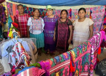 Congreso de Guerrero invita al público a visitar su Tianguis Artesanal