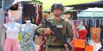 Ejército Mexicano mantiene despliegue operativo en Acapulco para fortalecer la seguridad durante la temporada vacacional