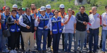 Evelyn Salgado fortalece conectividad en la Montaña baja con rehabilitación de carretera Chilapa-Atzacoaloya 