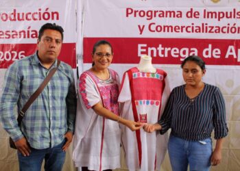 Premian artesanas y artesanos de Metlatonoc y Cochoapa en el XIX Concurso Regional de Hilado y Tejido del Huipil