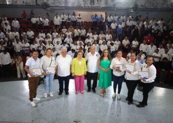 Reconoce Gobierno de Guerrero a mujeres que abren brecha en el sector transporte