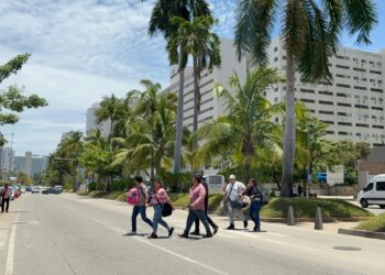 Acapulco opera con normalidad tras lluvias; autoridades atienden afectaciones puntuales: Simón Quiñones