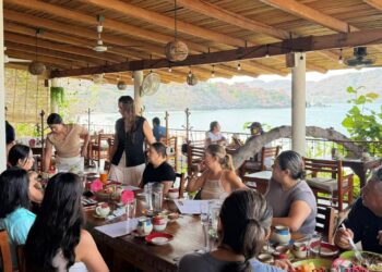 Restaurantes de Ixtapa-Zihuatanejo reportan menor venta durante el verano