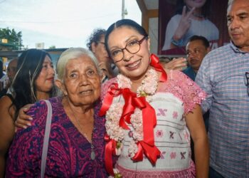 MILES REFRENDAN EN PETATLÁN APOYO A ESTHELA DAMIÁN EN DEFENSA DE LA SOBERANÍA NACIONAL