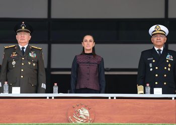 EL HEROICO COLEGIO MILITAR FORMA MUJERES Y HOMBRES DISPUESTOS A SERVIR A SU PUEBLO Y A DEFENDER SIEMPRE LA INDEPENDENCIA Y SOBERANÍA: PRESIDENTA CLAUDIA SHEINBAUM EN SU 50 ANIVERSARIO