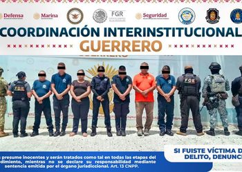 FGE Guerrero ejecuta cateo y detiene por desaparición forzada a siete policías municipales de Coyuca de Benítez