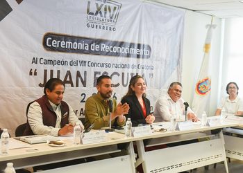 Reconoce el Congreso a joven ganadorde Concurso Nacional de Oratoria