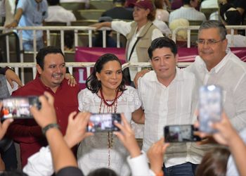 Agradece Beatriz Mojica respaldo de Claudia Sheinbaum; asiste a su informe regional en Acapulco