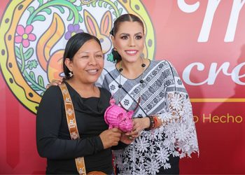 Evelyn Salgado entrega premios al talento artesanal de Guerrero del concurso “Manos Creadoras 2026”