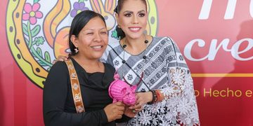 Evelyn Salgado entrega premios al talento artesanal de Guerrero del concurso “Manos Creadoras 2026”