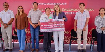 Preside Liz Salgado entrega de insumos y enseres a productores del campo del estado