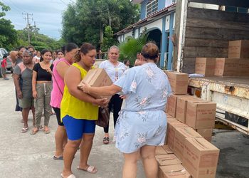 DIF de La Unión refuerza apoyo a familias de Petacalco ante recientes daños hidrometeorologicos