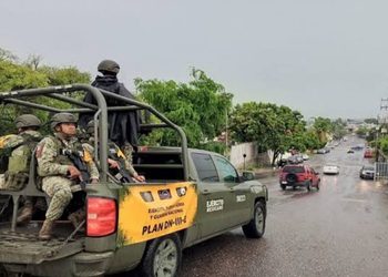 FELICITA ESTHELA DAMIÁN A LAS FUERZAS FEDERALES Y ESTATALES QUE PARTICIPARON EN LA ATENCIÓN A LA POBLACIÓN ANTE EL PASO DEL HURACÁN SIMÓN POR GUERRERO