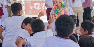 La educación es la herramienta que tenemos para transformar Guerrero: Evelyn Salgado