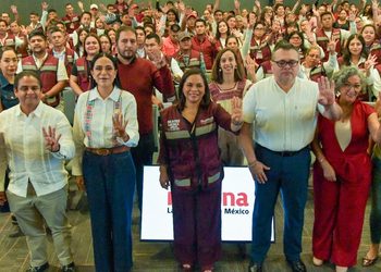 “Debemos estar orgullosos de Bety, resalta Ariadna Montiel en su visita a Chilpancingo