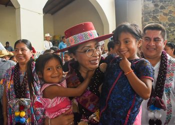 LLAMA ESTHELA DAMIÁN A GARANTIZAR UNA ALIMENTACIÓN SANA Y DE CALIDAD PARA NIÑAS, NIÑOS Y ADOLESCENTES, E IMPULSA “ALIMENTOS ESCOLARES CALIENTES” EN LAS ZONAS MÁS ALTAS Y POBRES DE GUERRERO