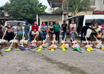 El gobierno municipal de La Unión continúa con el apoyo para las familias afectadas por inundaciones en Petacalco