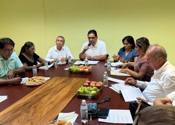 El alcalde José Francisco Suazo Espino encabezó una reunión para establecer las bases de planeación territorial entre Guerrero y Michoacán